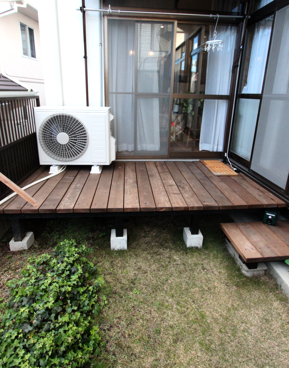 犬小屋もお揃いのブルー