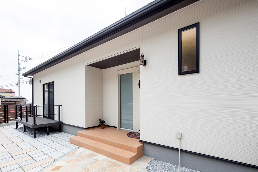 洗練された高級平屋の内観